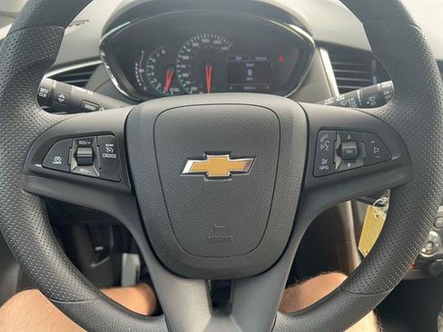 Used 2020 Chevrolet Trax LS w/ Tint and Cruise Package FWD image 15