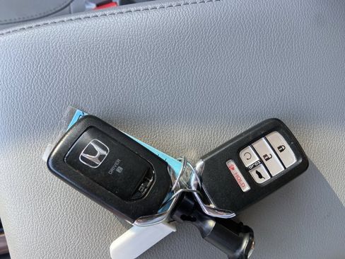Used 2021 Honda CR-V Touring image 46