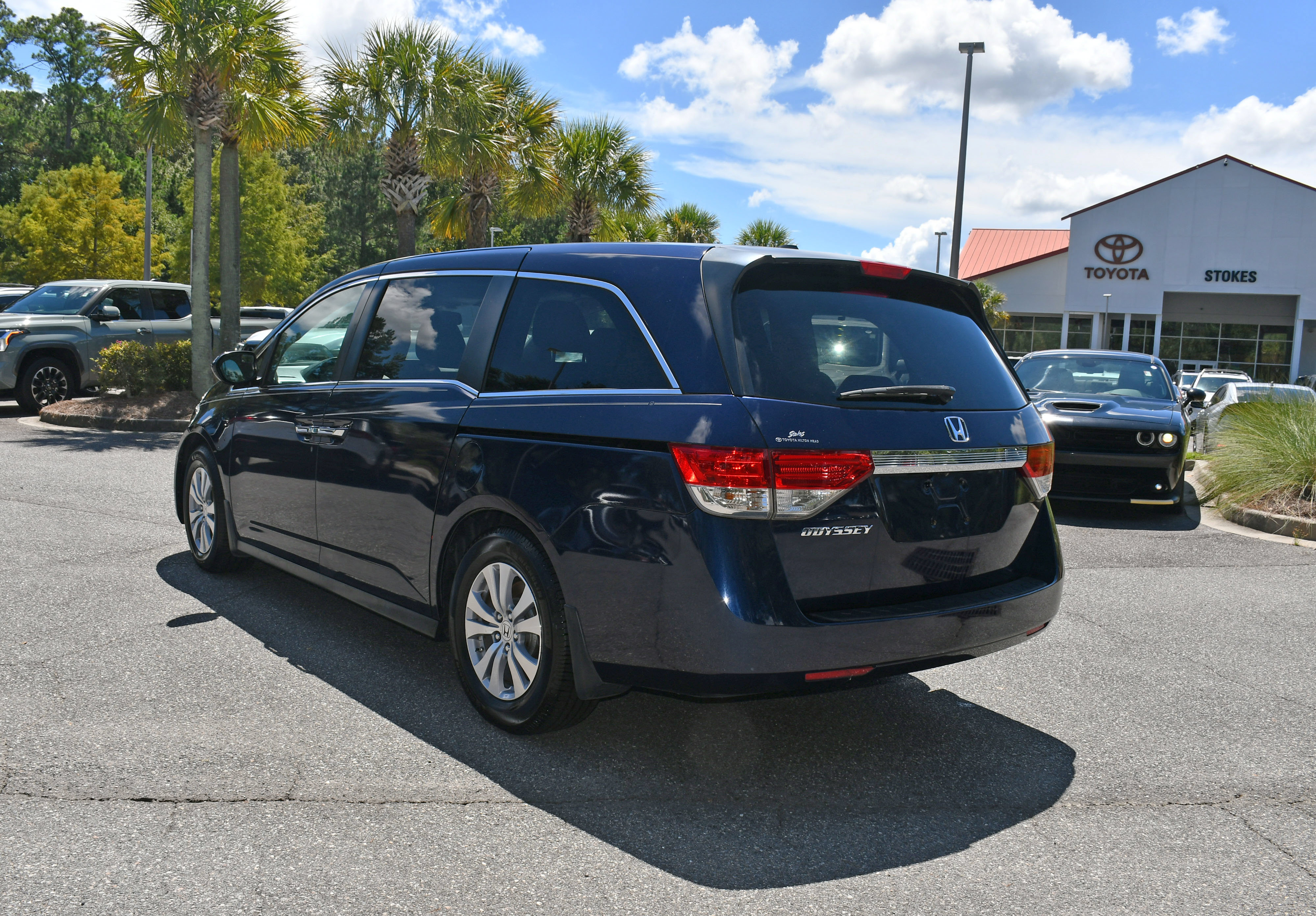 Used 2017 Honda Odyssey EX-L image 3