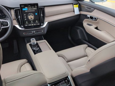 New 2026 Volvo XC90 B6 Ultra image 23