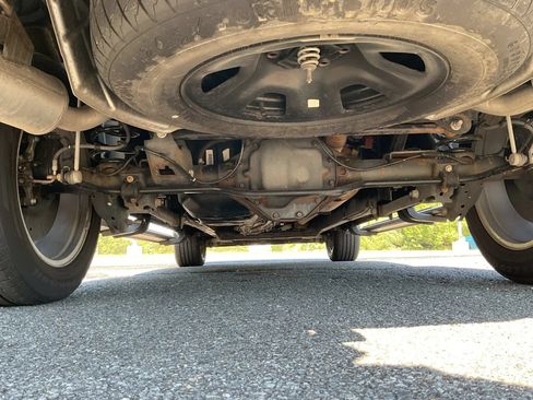 Used 2021 RAM 1500 Laramie AWD/4WD image 18