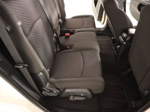 Used 2018 Dodge Journey SE image 13