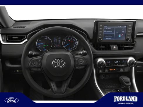Used 2019 Toyota RAV4 XLE w/ Convenience Package AWD/4WD image 4