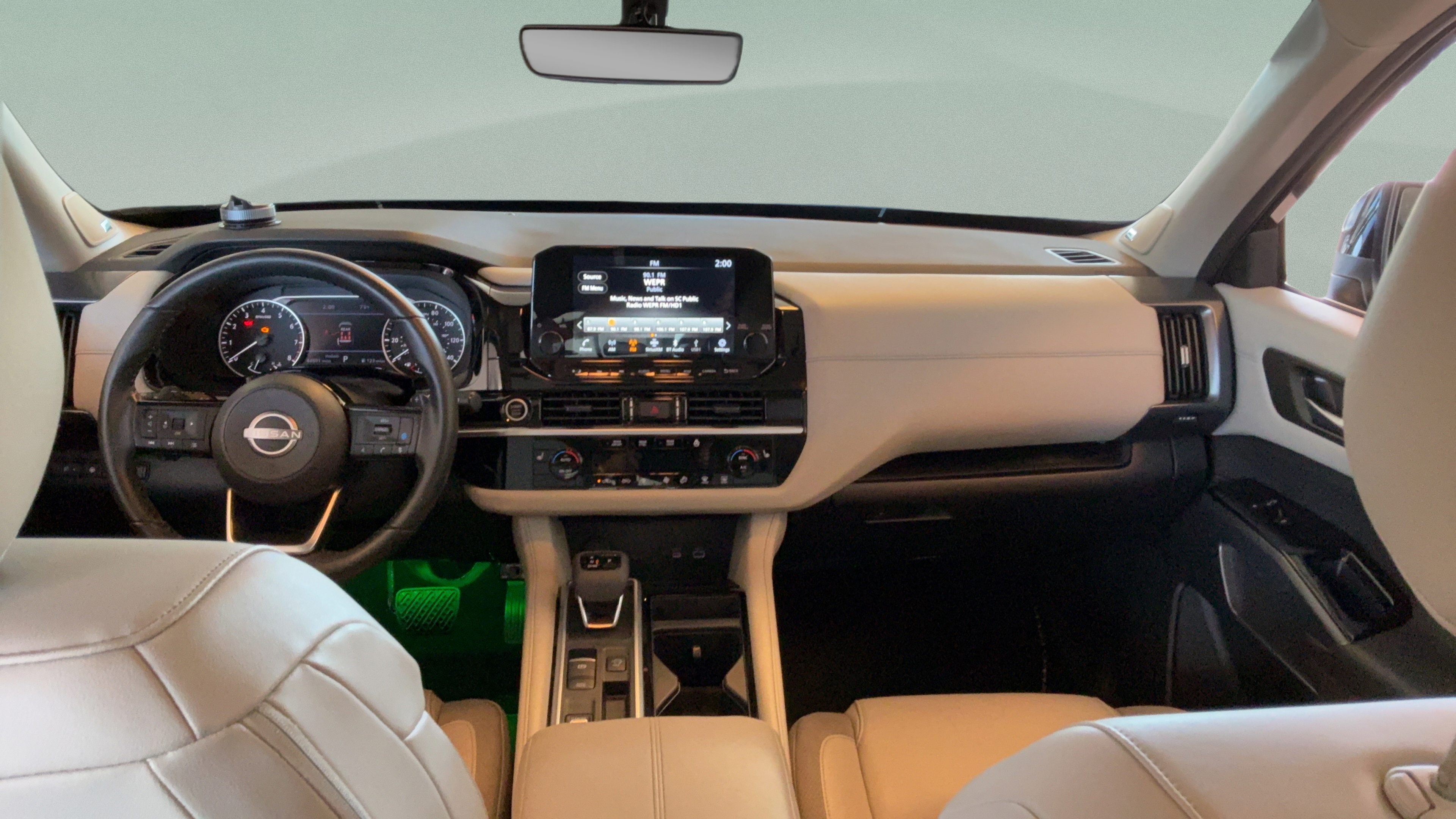 Used 2024 Nissan Pathfinder SL w/ SL Premium Package FWD image 31