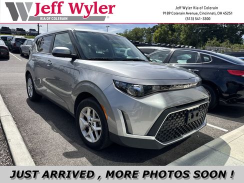 Used 2024 Kia Soul LX w/ Option Group 015 FWD image 1