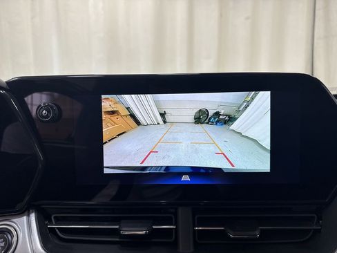 Used 2024 Chevrolet Trax LT w/ Driver Confidence Package image 20