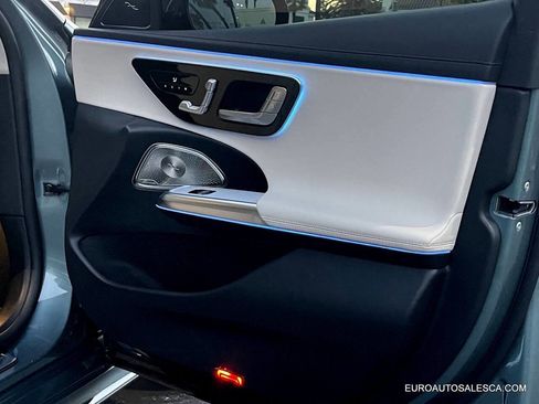 Used 2025 Mercedes-Benz E 350 4MATIC Sedan image 37