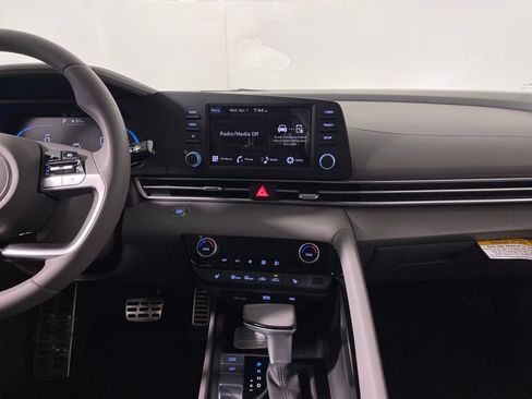 New 2026 Hyundai Elantra SEL Sport Premium FWD image 15