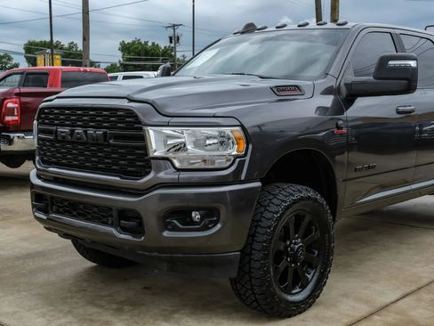 Used 2023 RAM 2500 Big Horn w/ Night Edition AWD/4WD image 15