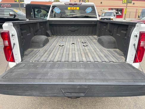 Used 2022 Chevrolet Silverado 3500 LT w/ Convenience Package image 15