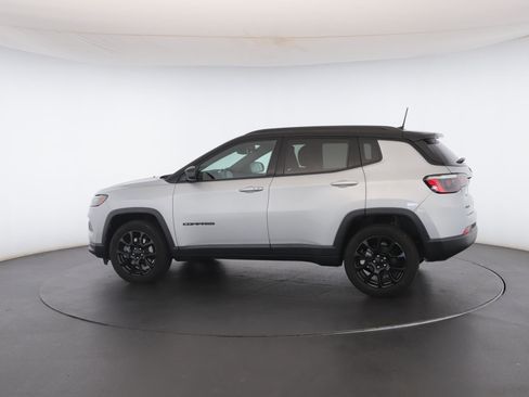Used 2024 Jeep Compass Latitude w/ Sun and Sound Group image 22