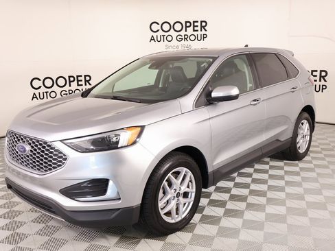 Used 2024 Ford Edge SEL image 11