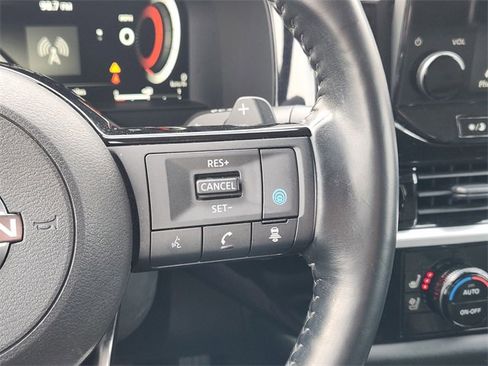 Used 2024 Nissan Pathfinder Platinum image 29