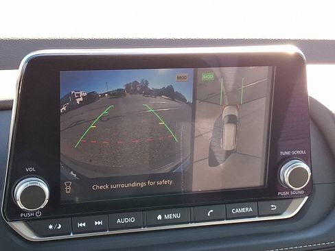 Used 2021 Nissan Rogue SV image 17