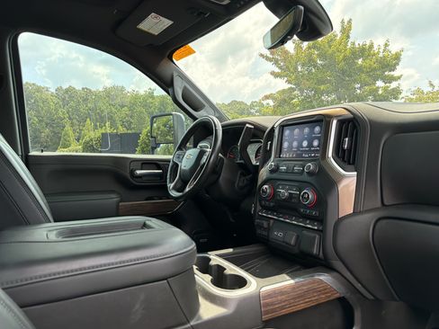 Used 2022 Chevrolet Silverado 3500 High Country w/ Z71 Off-Road Package AWD/4WD image 6