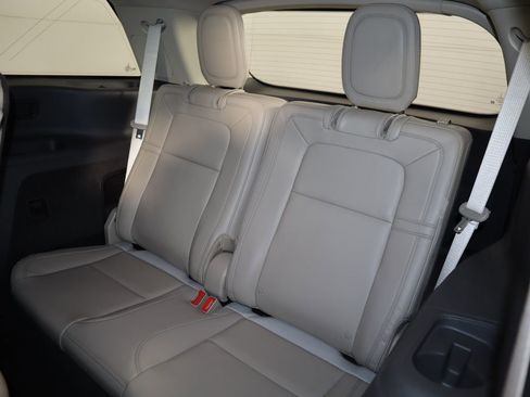 Used 2020 Lincoln Aviator Reserve w/ Equipment Group 202A image 24