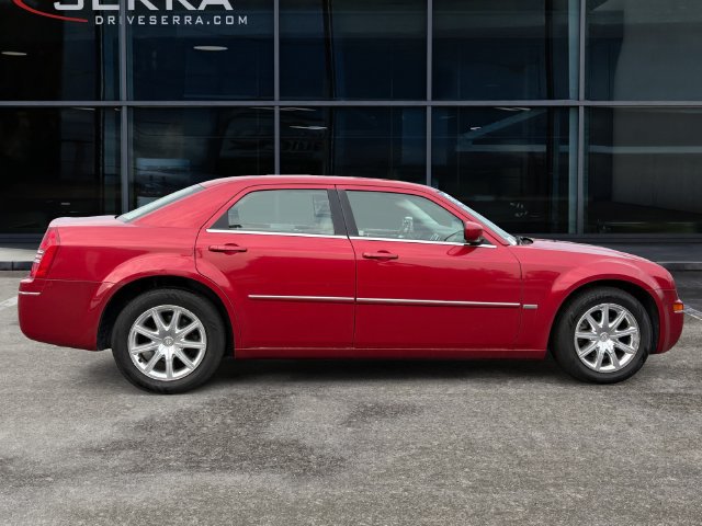 Used 2009 Chrysler 300 Touring RWD image 6