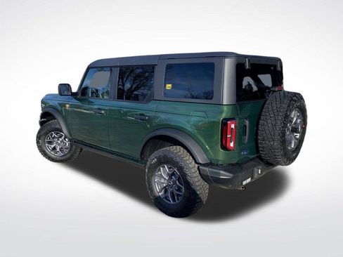 New 2025 Ford Bronco Badlands image 3