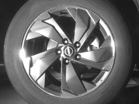 Used 2025 Nissan Rogue SV image 13