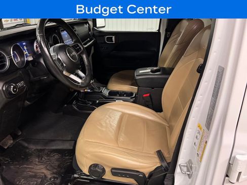 Used 2018 Jeep Wrangler Unlimited Sahara w/ Cold Weather Group AWD/4WD image 12