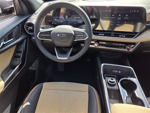 New 2026 Chevrolet Equinox ACTIV image 17