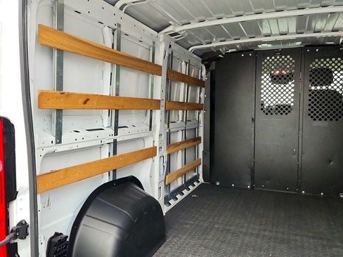 Used 2025 RAM ProMaster 2500 w/ U-Haul Equipment Group FWD image 19