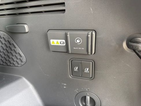 Used 2024 Kia EV9 GT-Line AWD/4WD image 14