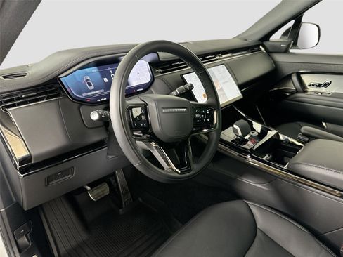 Certified 2025 Land Rover Range Rover Sport Dynamic SE AWD/4WD image 9