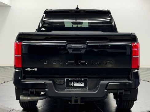 Used 2026 Toyota Tacoma SR5 AWD/4WD image 11