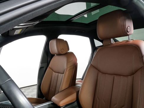 Certified 2024 Audi Q8 e-tron Prestige image 5