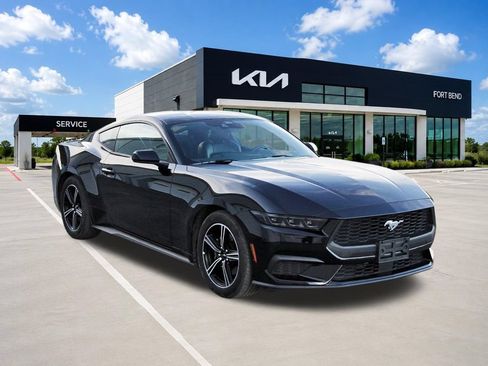 Used 2025 Ford Mustang Premium RWD image 3