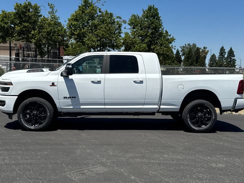New 2026 RAM 2500 Laramie AWD/4WD image 6