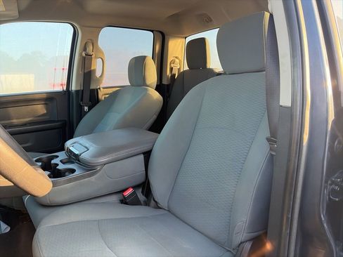 Used 2017 RAM 1500 Express image 12