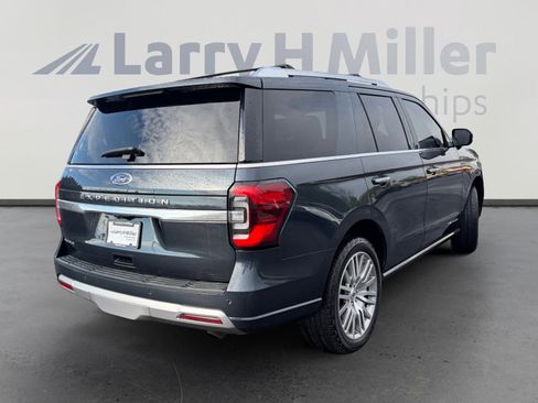 Used 2023 Ford Expedition Platinum AWD/4WD image 5