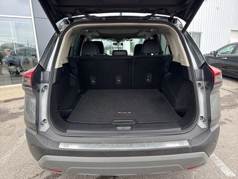 Used 2023 Nissan Rogue SV w/ SV Premium B Package image 6