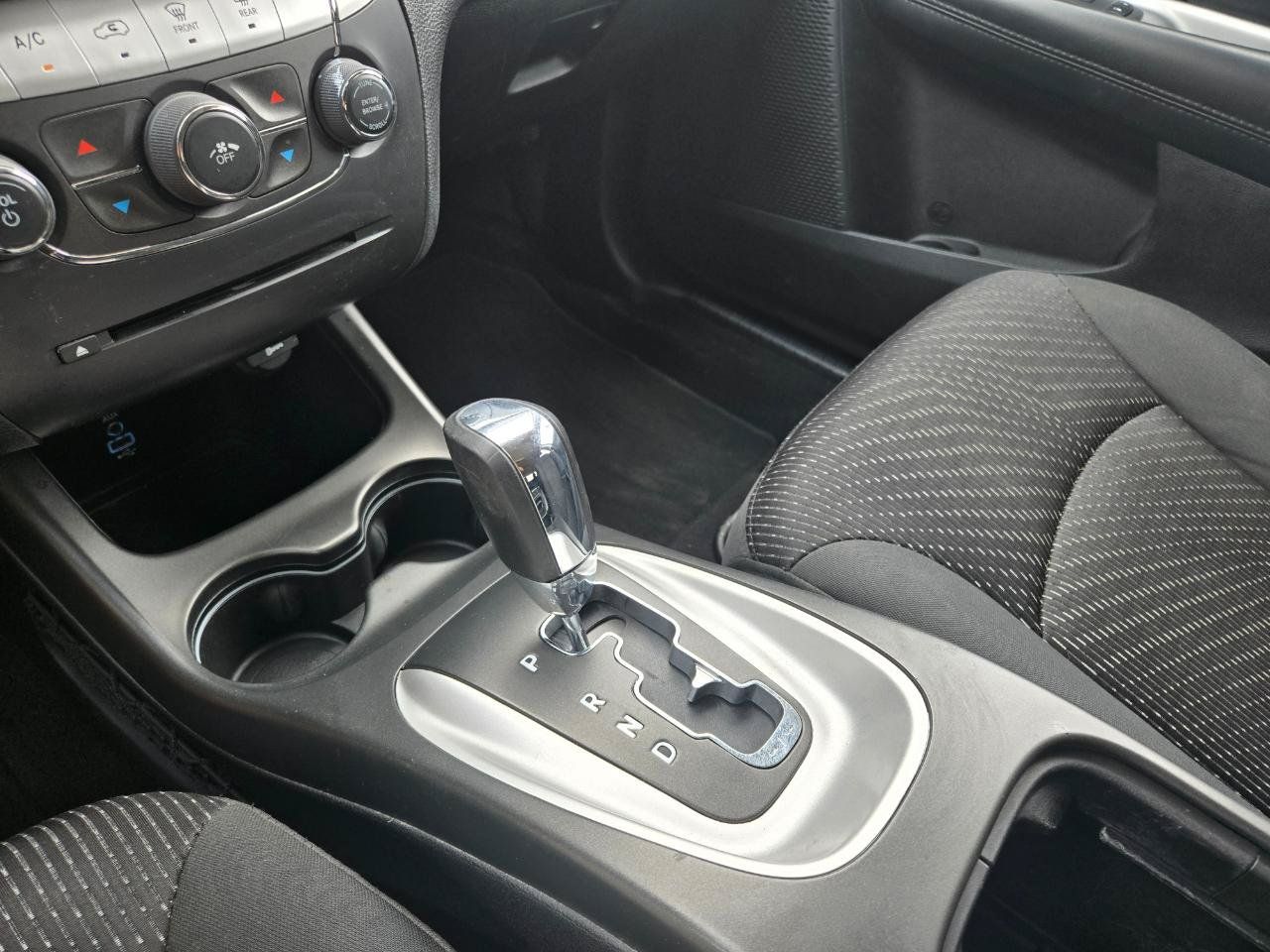 Used 2018 Dodge Journey SXT w/ Connectivity Group FWD image 16