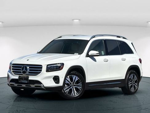 Certified 2025 Mercedes-Benz GLB 250 image 2