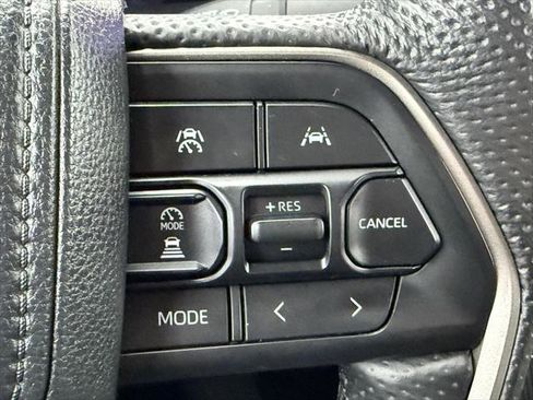 Certified 2024 Toyota Tacoma TRD Off-Road AWD/4WD image 20