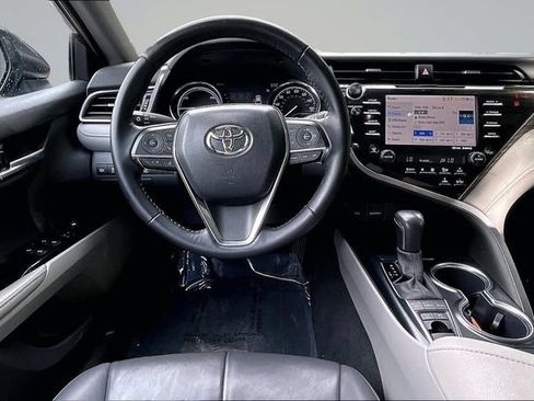 Used 2020 Toyota Camry XLE w/ Carpet Mat Package FWD image 6