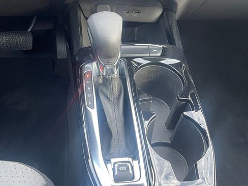 Used 2025 Chevrolet Trax LT image 27