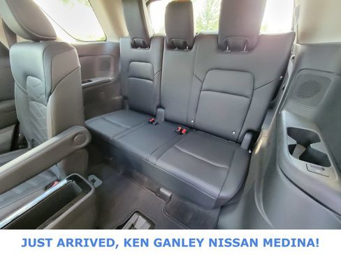 Used 2023 Nissan Pathfinder Platinum AWD/4WD image 18