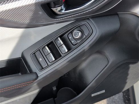 Used 2022 Subaru Crosstrek 2.5i Limited w/ Moonroof Package 2 image 16