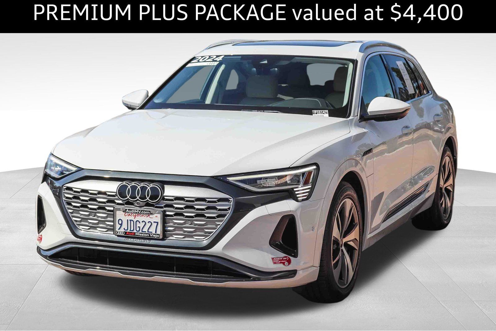 Used 2024 Audi Q8 e-tron Premium Plus w/ Premium Plus Package AWD/4WD image 3
