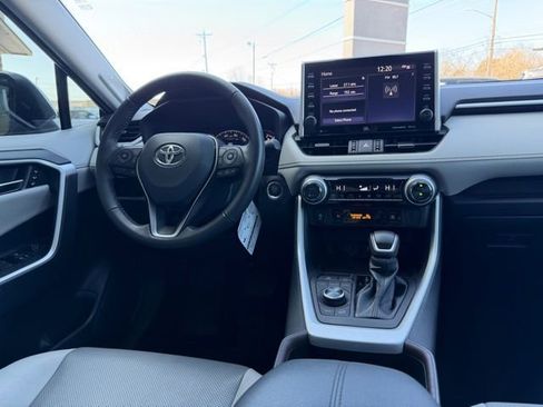 Used 2022 Toyota RAV4 Limited image 7