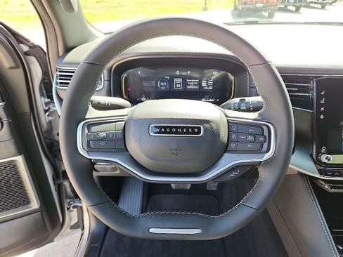 New 2025 Jeep Wagoneer L Series II w/ Convenience Group I AWD/4WD image 25