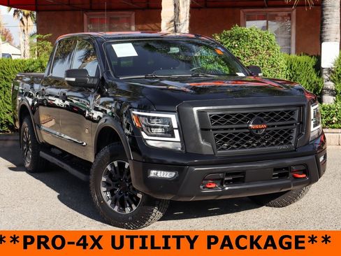Used 2021 Nissan Titan PRO-4X w/ Pro-4x Convenience Package image 2