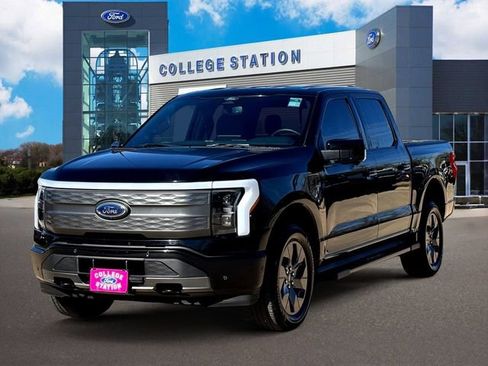 Certified 2022 Ford F150 Lightning Lariat image 2