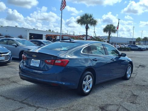 Used 2024 Chevrolet Malibu LT FWD image 2