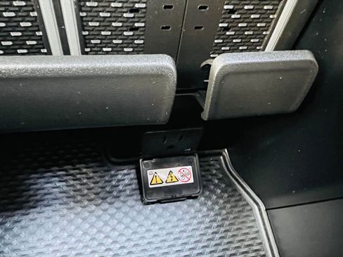 Used 2025 RAM 2500 Laramie image 25