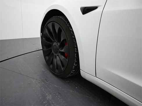 Used 2023 Tesla Model 3 Performance image 11